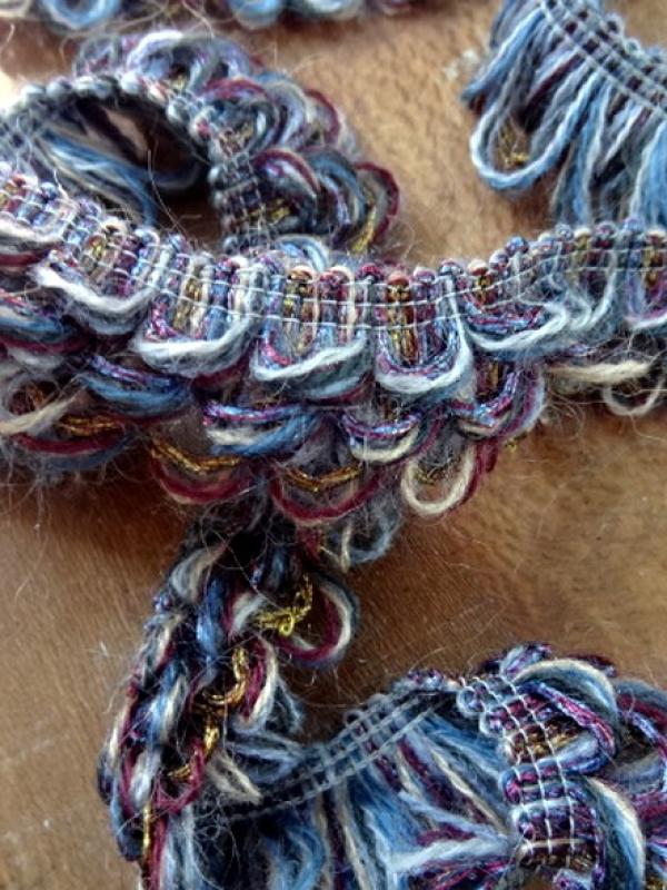Galon fils de coton boucles prune et bleu