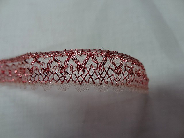 Galon fils lurex framboise 3