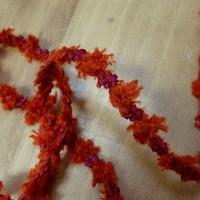 Galon fin fleurs satin magenta velours rouille 2