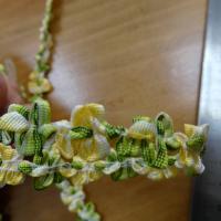 Galon fin vert anis jaune chaine de fleurs 3 