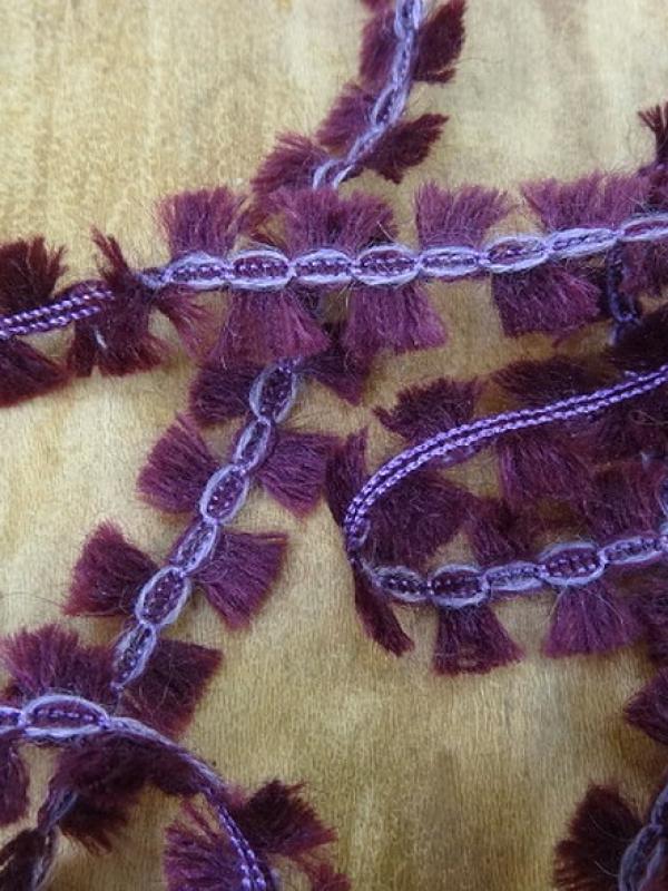 Galon laineux franges plates prune 1 