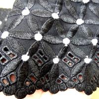 Galon lycra noir brode style broderie anglaise