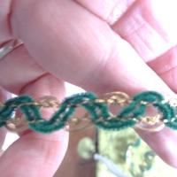 Galon metal or et velours chenille vert mousse 3 