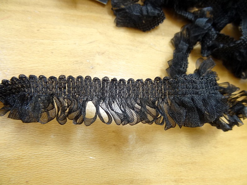 Galon organza noir boucles de rubans fins 2