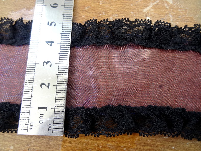 Galon organza rose violet dentelle noire 2