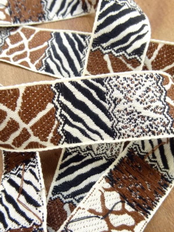 Galon patchwork animaux blanc cassé noir moka