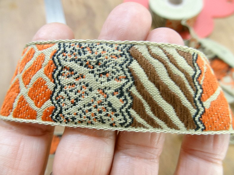 Galon patchwork animaux kaki speculoos orange