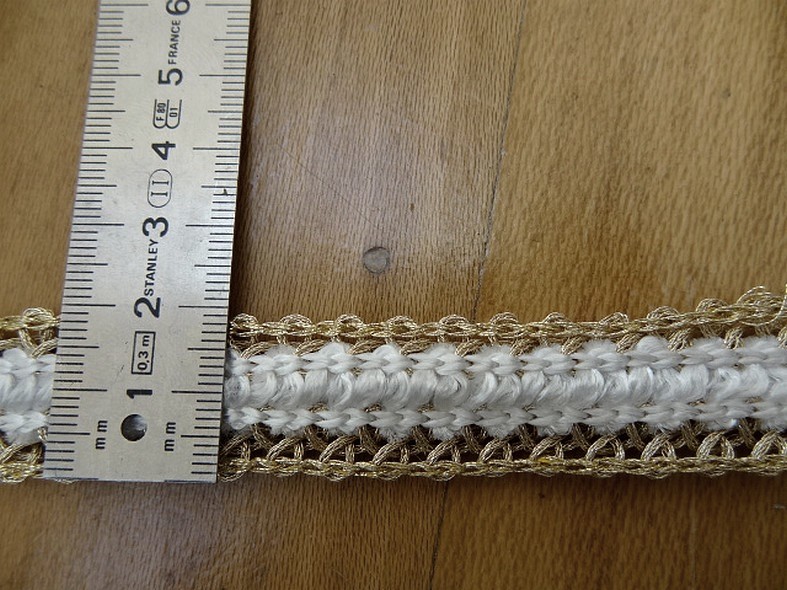 Galon rayonne et fil metal or pale et blanc 2