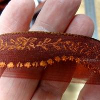Galon semi transparent rouge turc brode corail 3 