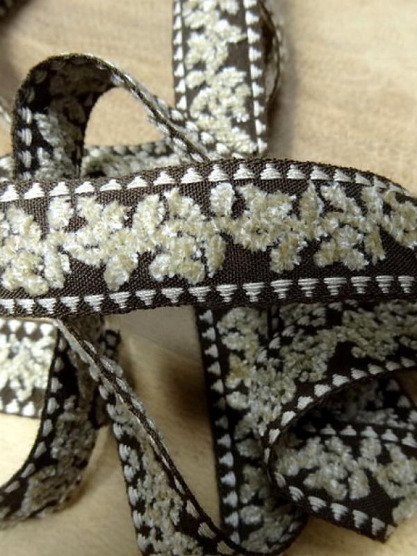 Galon sibylle marron velours beige sable 1 