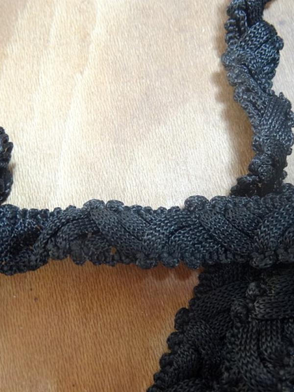 Galon souple tresse noir 1 