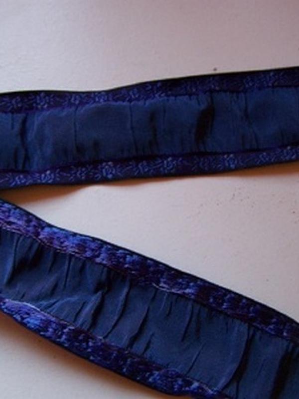 Galon taffetas bleu roi plisse 1