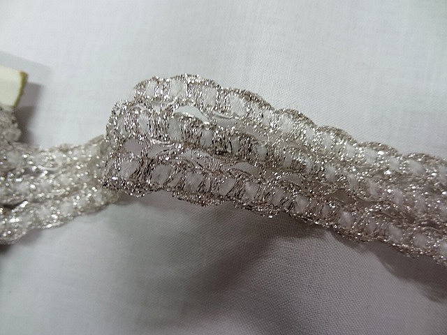 Galon trio chenille blanche et lurex argent 2