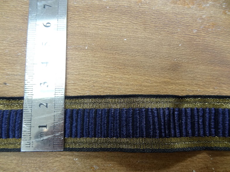 Galon type gros grain bleu indigo borde de lame vieil or 2
