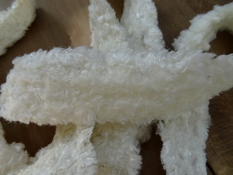 Galon velours chenille blanc casse ajoure 1