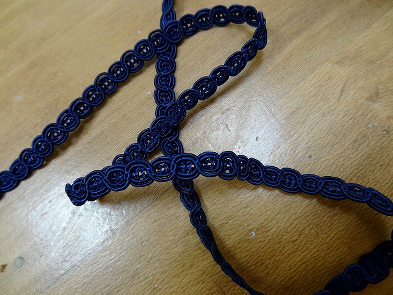 Galon viscose bleu marine maillons de chaine 8 mm 1