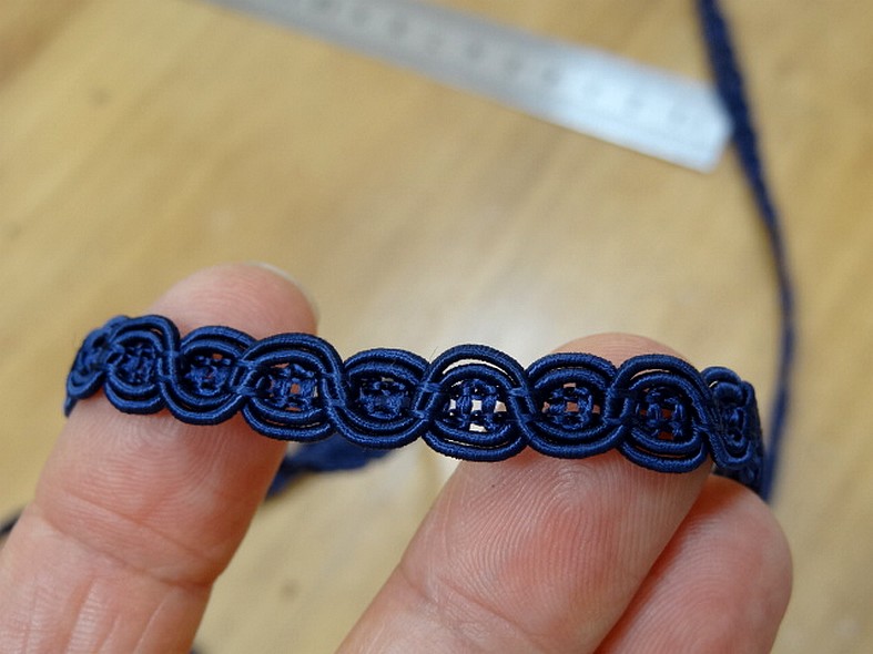 Galon viscose bleu marine maillons de chaine 8 mm 3