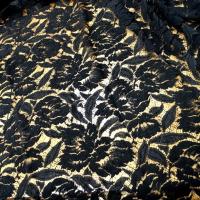 Guipure en laine et soie noire fleurs d hibiscus 1