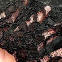 Guipure fleurie noire 4 1