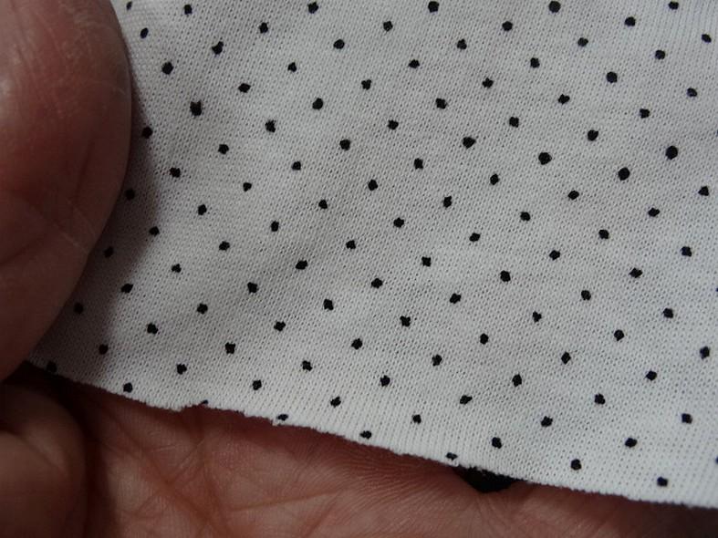 Jersey coton fin blanc casse a pois noirs 3