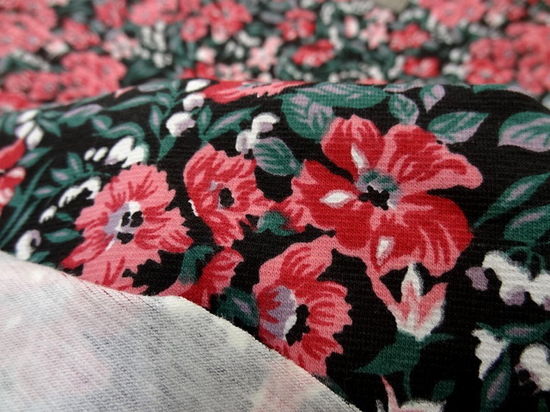 Jersey coton lycra fond noir fleuri 4