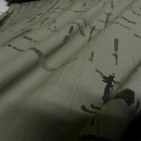 Jersey coton melange kaki motif dechirure sur fine resille 5