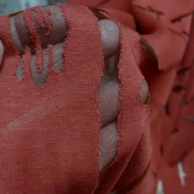 Jersey coton melange rouge tomette motif devore sur resille 6 
