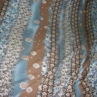 Jersey coton motif frise et fleurs noisette celadon 2 
