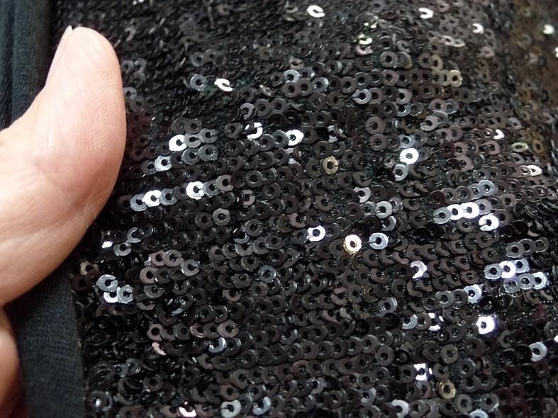 Jersey coton viscose a sequins noirs 4