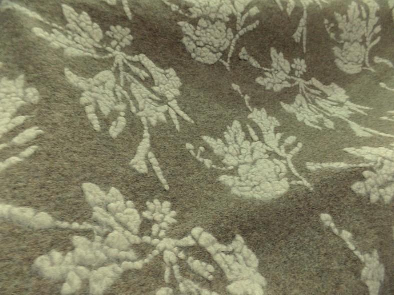 Jersey de laine aspect laine cardee beige chine fleuri ecru 1