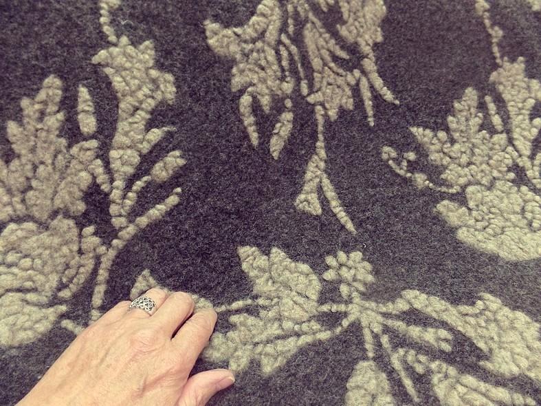 Jersey de laine aspect laine cardee brun chine fleuri sable 11 1