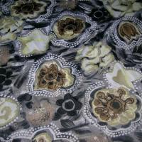 Jersey gris taupe fleurs ocres et noires 3