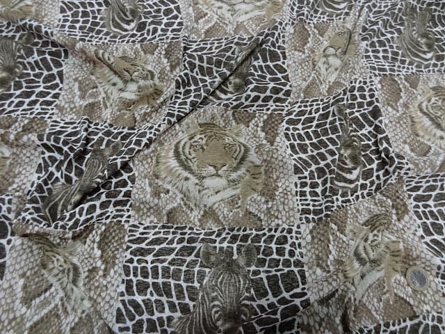Jersey lycra a carreaux et tetes de lion et zebre 1