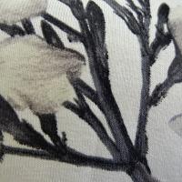Jersey viscose blanc ecru fleuri taupe et gris 4 