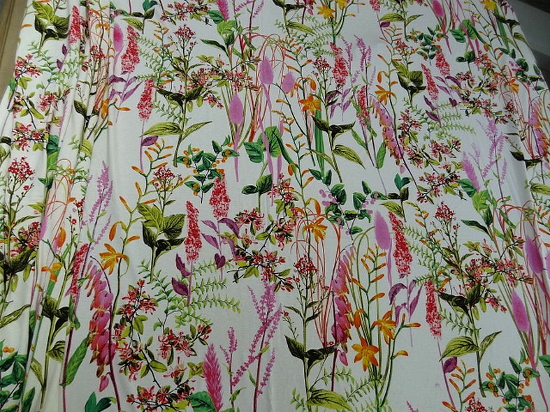 Jersey viscose lycra blanc casse motif herbier 1