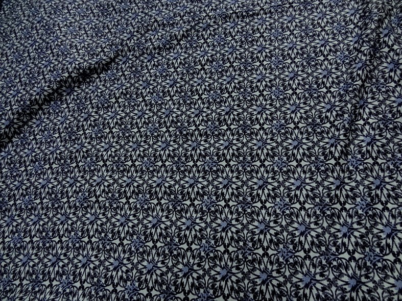 Jersey viscose lycra carres de fleurs bleues 1