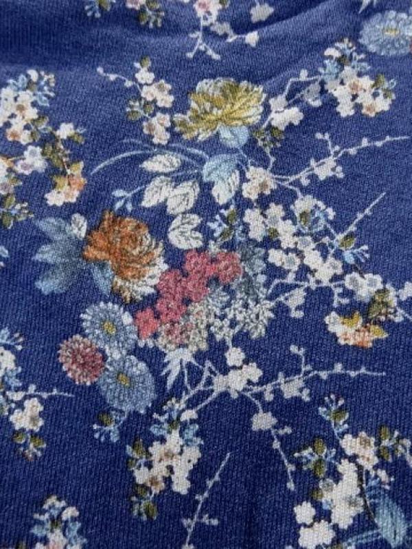 Jersey viscose lycra fond bleuet petites fleurs 1 