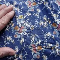 Jersey viscose lycra fond bleuet petites fleurs 3