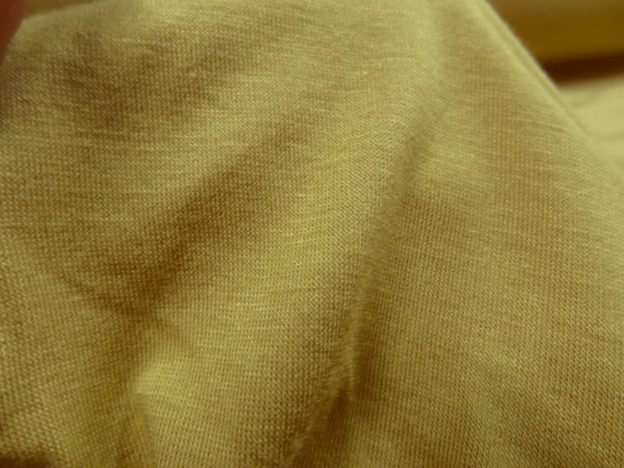 Jersey viscose lycra teinte moutarde 2