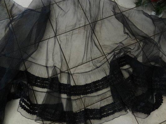 Jupe tulle noir pré-monté 01