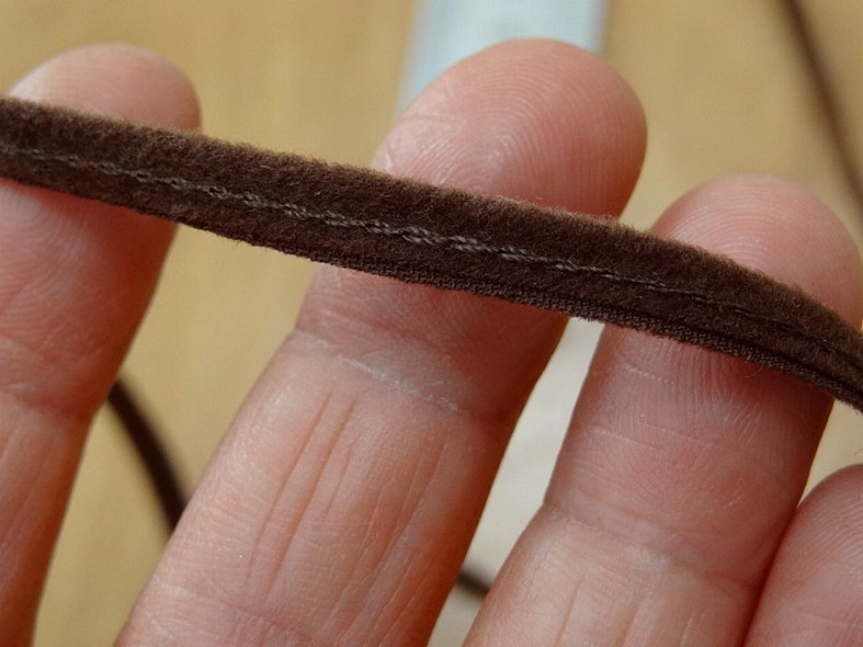 Lacette repliee marron