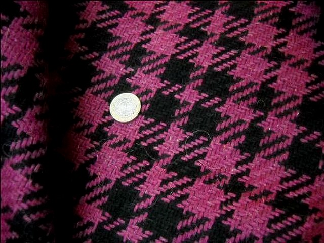 Lainage facon tartan pied de coq noir rose 3