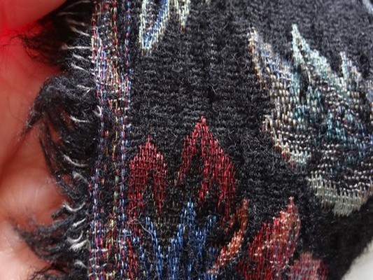 Lainage tapissier noir 5