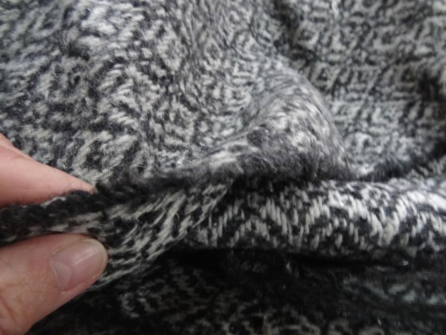 Laine blanche et noire motif art deco 3