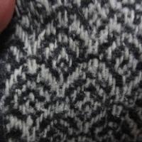 Laine blanche et noire motif art deco 6