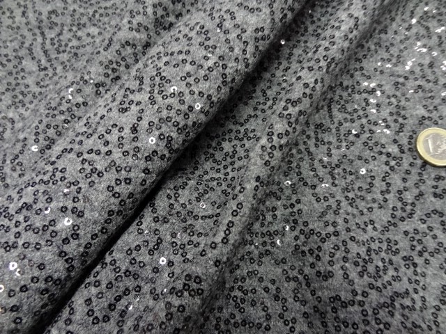Laine bouillie grise avec sequins