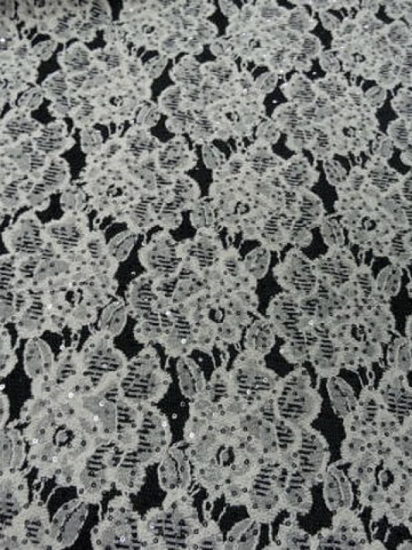 Laine bouillie noire en habit de dentelle et sequins 1