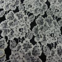 Laine bouillie noire en habit de dentelle et sequins 2 