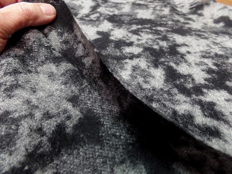 Laine bouillie noire marbree gris clair 6