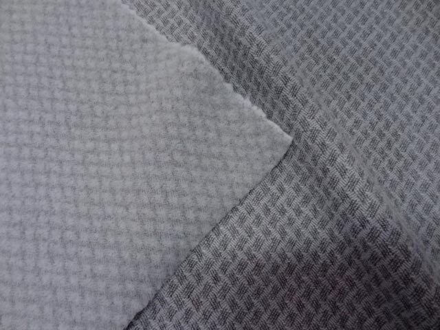 Laine faconnee grise 2